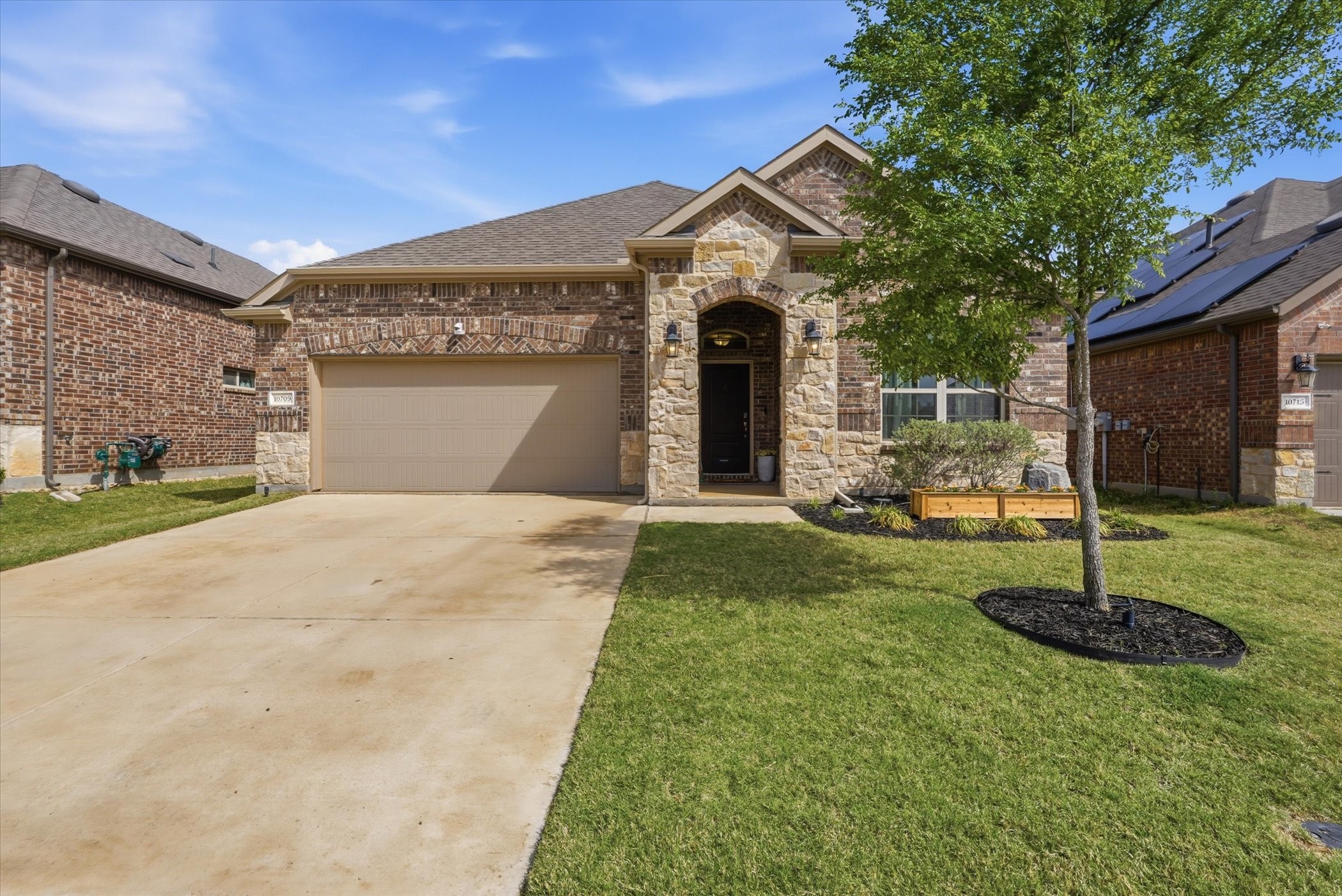 10709 Table Bluff Street Aubrey TX 76227