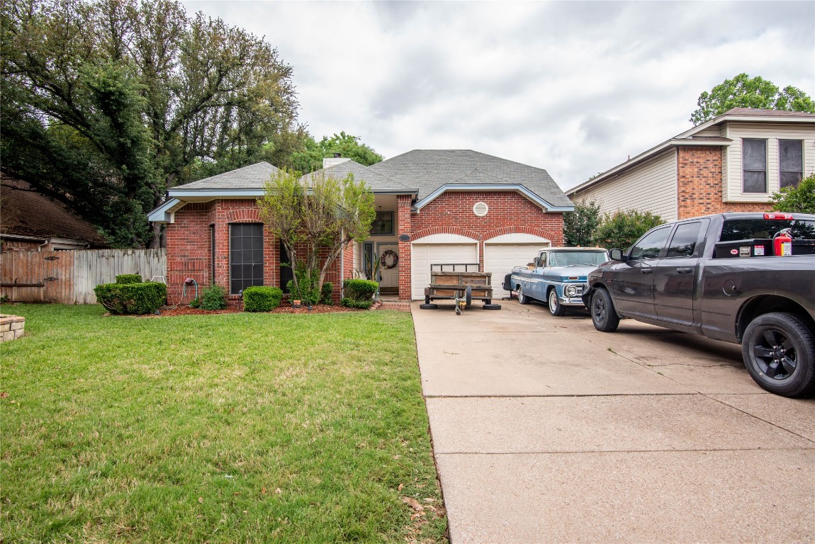 933 Springleaf Lane Arlington TX 76018
