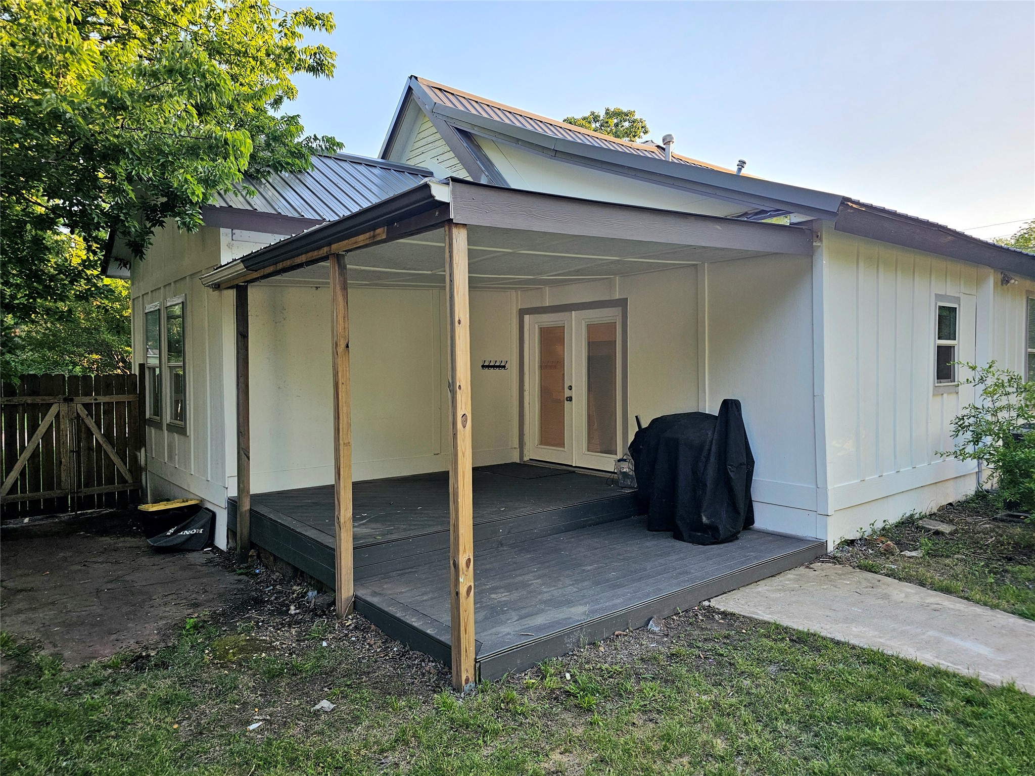 1029 W Shepherd Street Denison TX 75020
