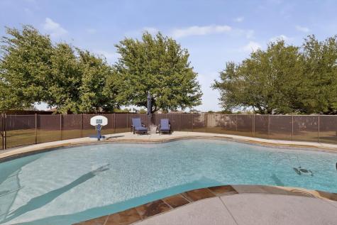 16036 University Drive Forney TX 75126