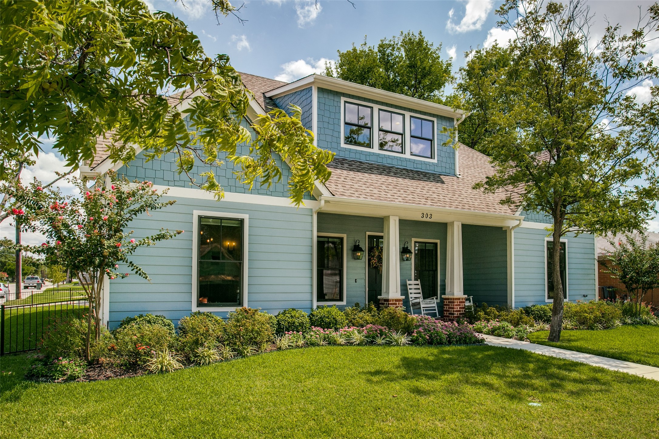 303 S Dooley Street Grapevine TX 76051