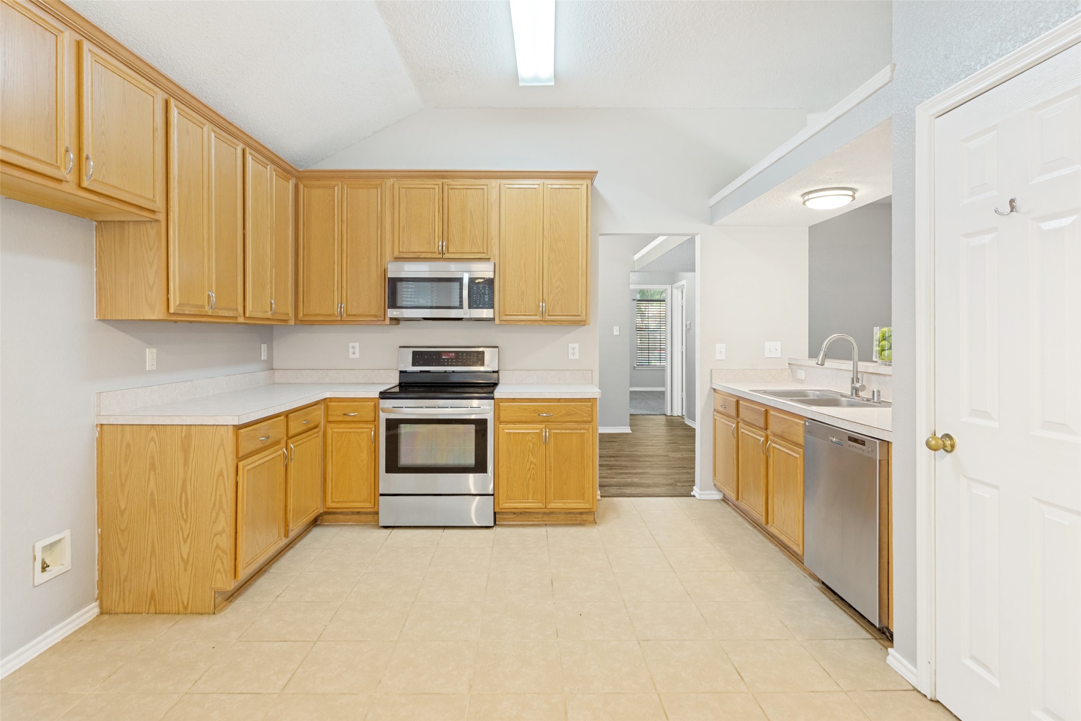 1606 Fern Drive Mansfield TX 76063