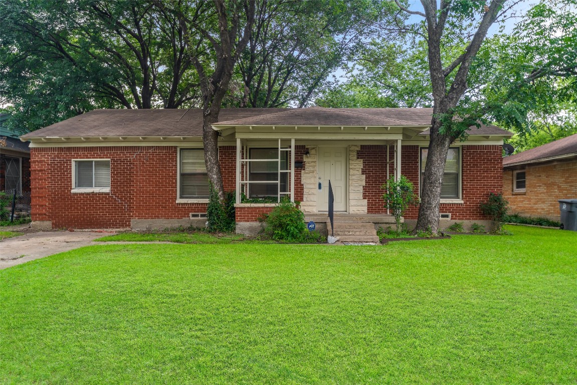 2050 Hillburn Drive Dallas TX 75217