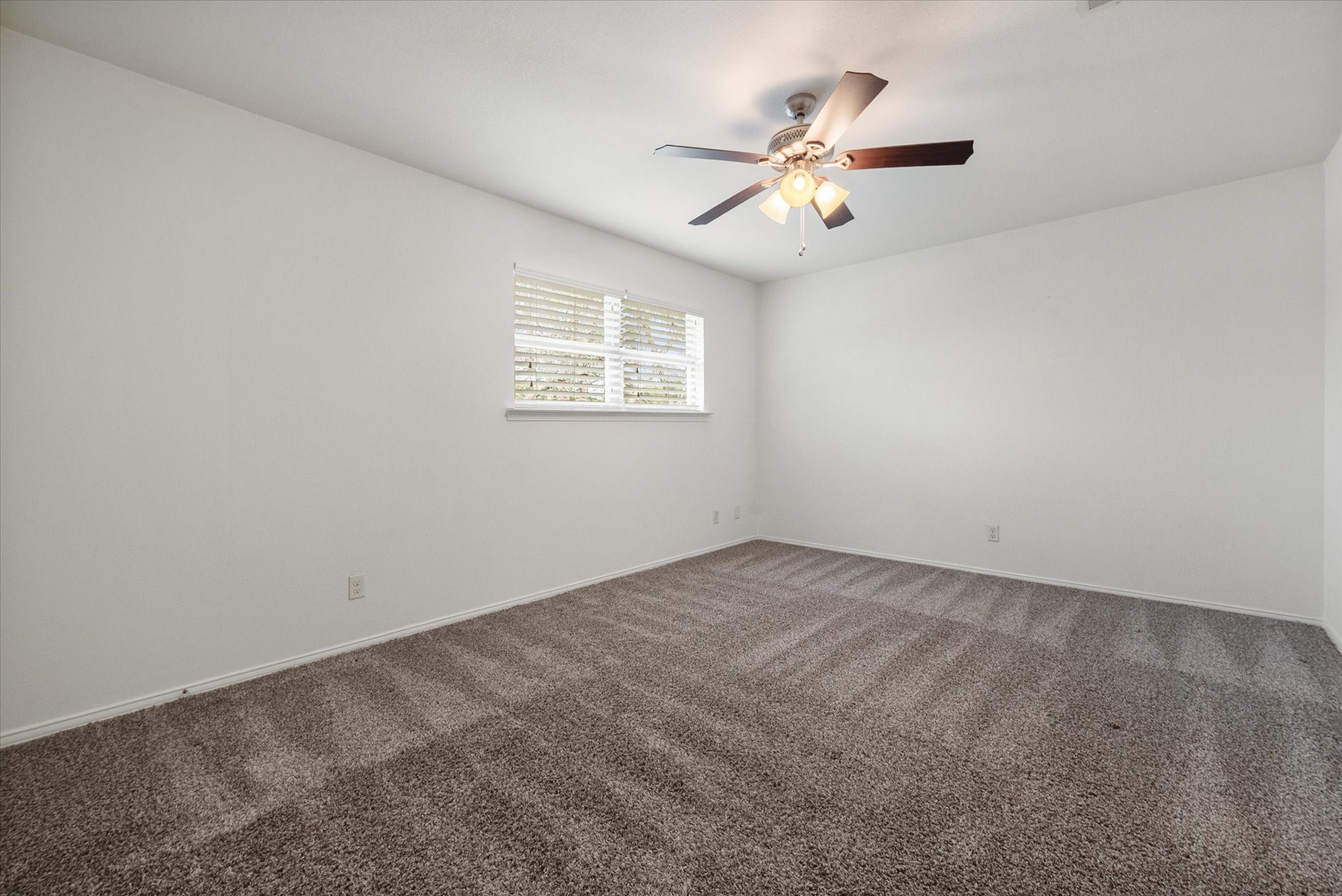 1404 Creekford Drive Arlington TX 76012