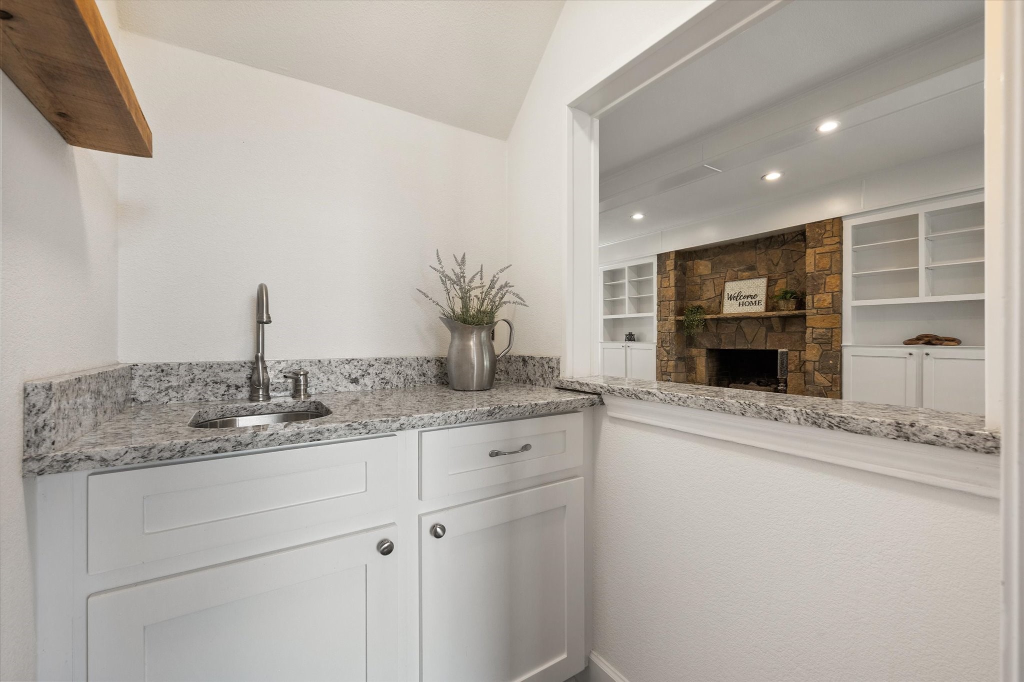 1404 Creekford Drive Arlington TX 76012