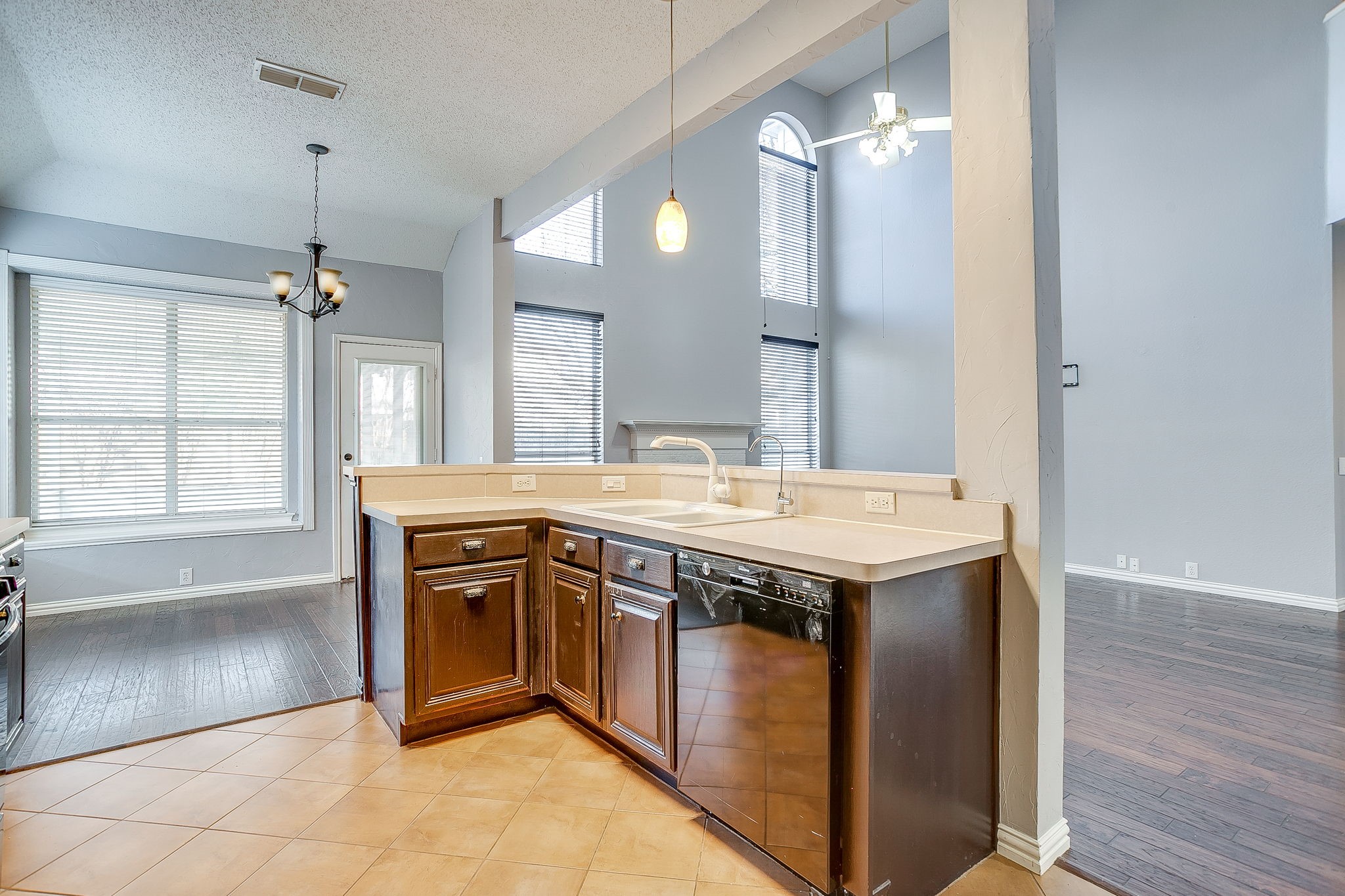 519 Deerwood Drive Burleson TX 76028