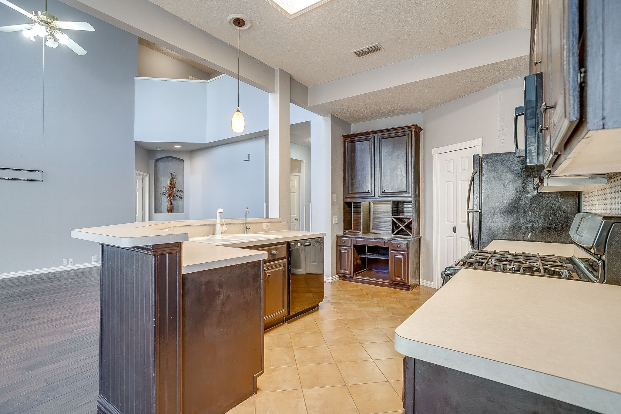 519 Deerwood Drive Burleson TX 76028