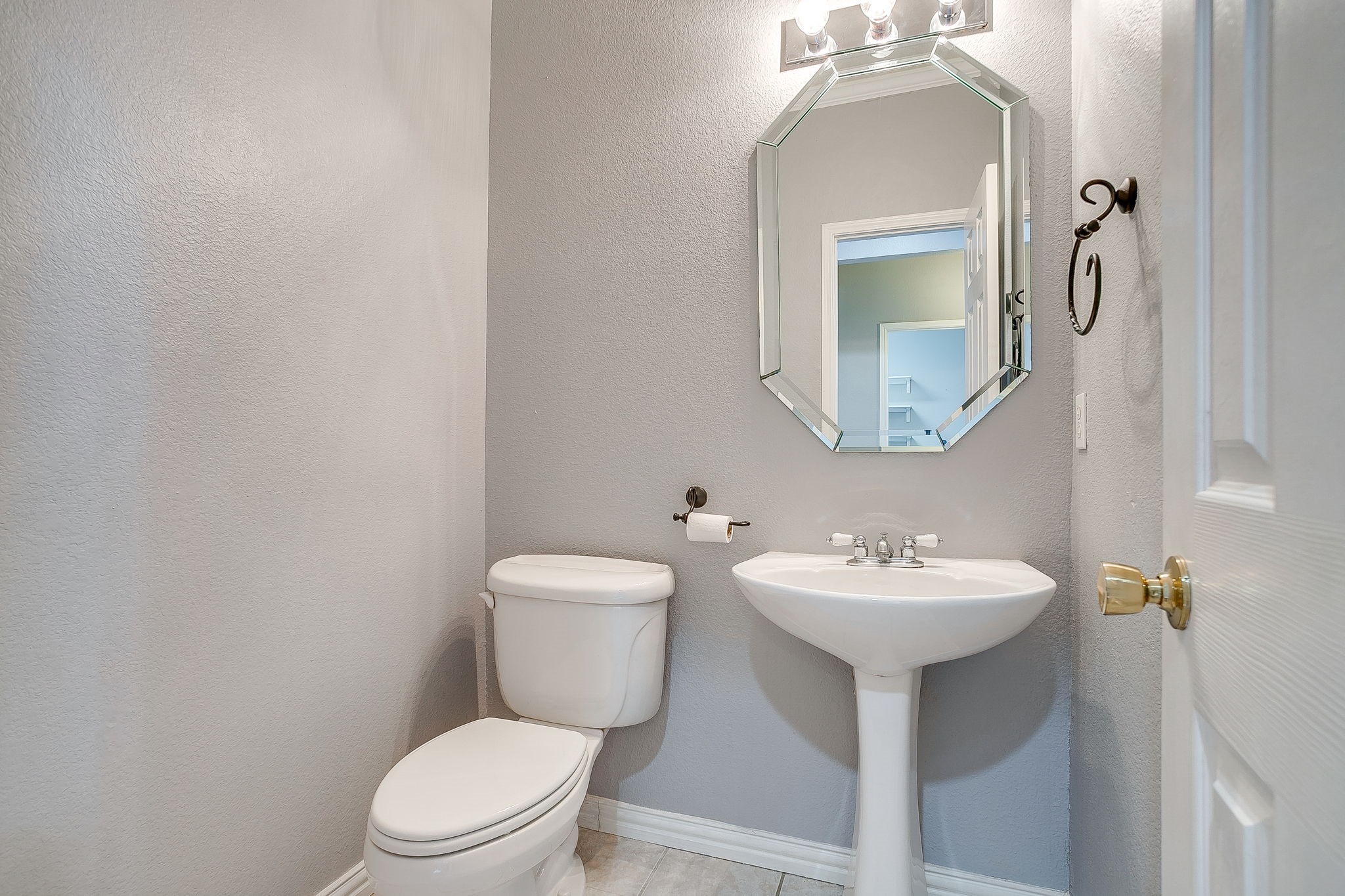 519 Deerwood Drive Burleson TX 76028