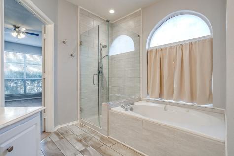 519 Deerwood Drive Burleson TX 76028