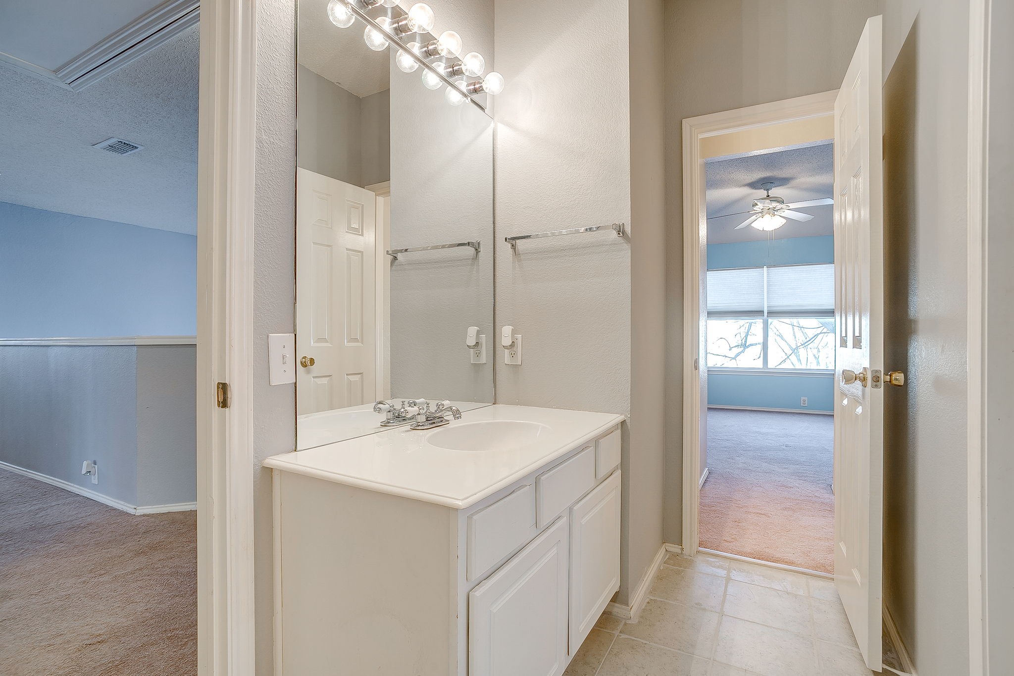 519 Deerwood Drive Burleson TX 76028