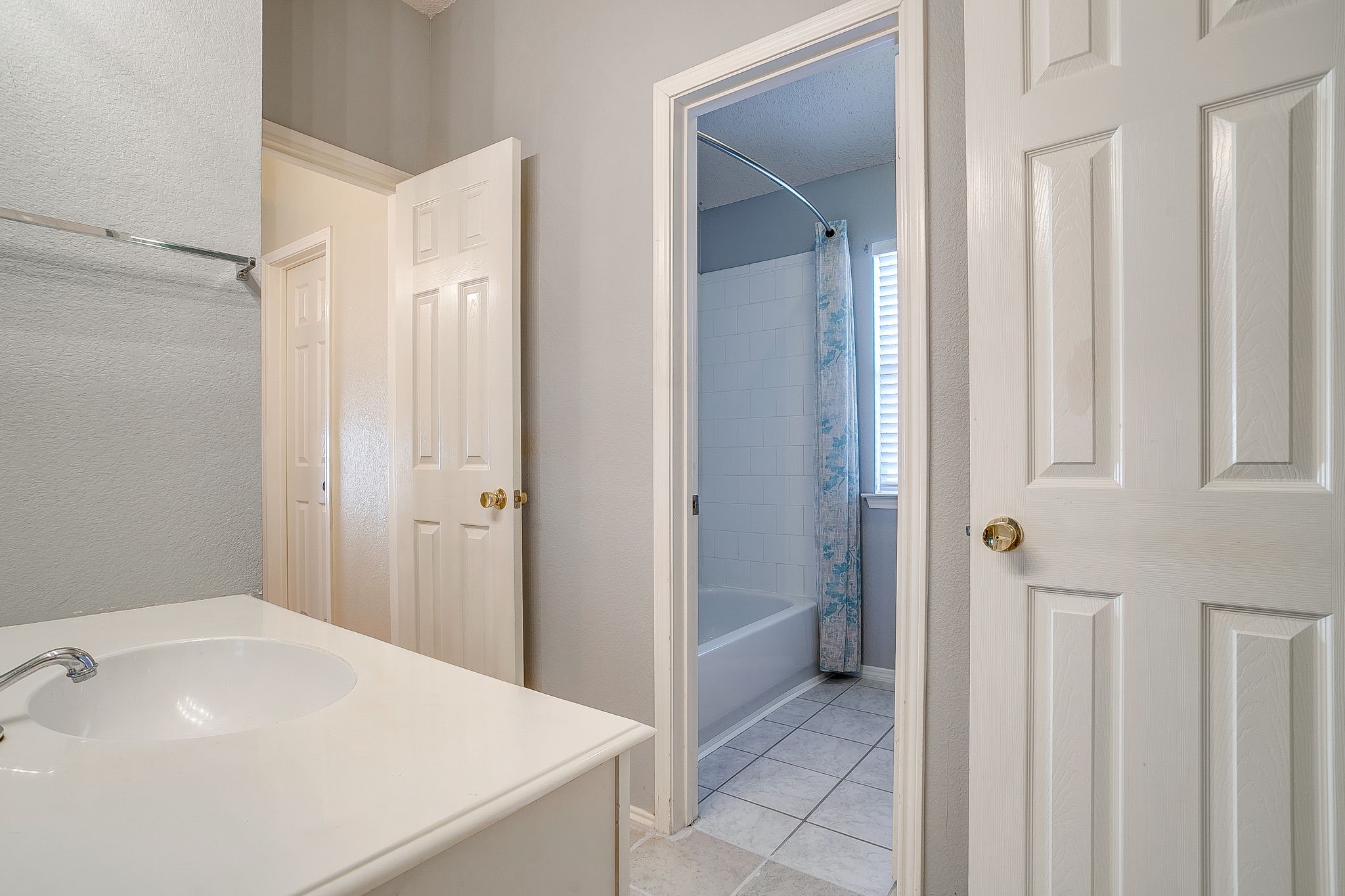 519 Deerwood Drive Burleson TX 76028