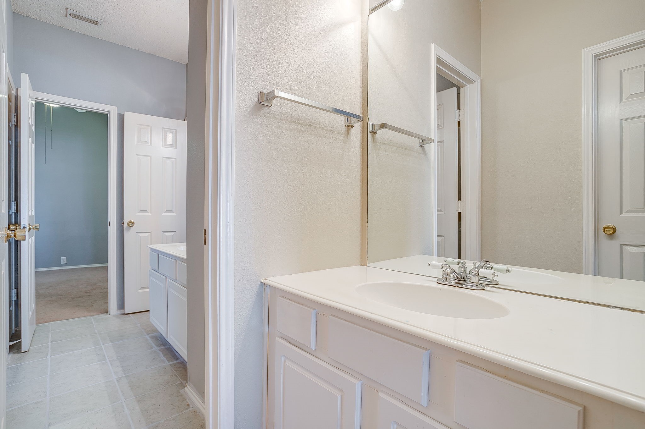 519 Deerwood Drive Burleson TX 76028