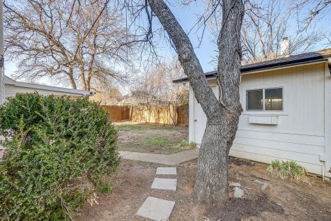 519 Deerwood Drive Burleson TX 76028