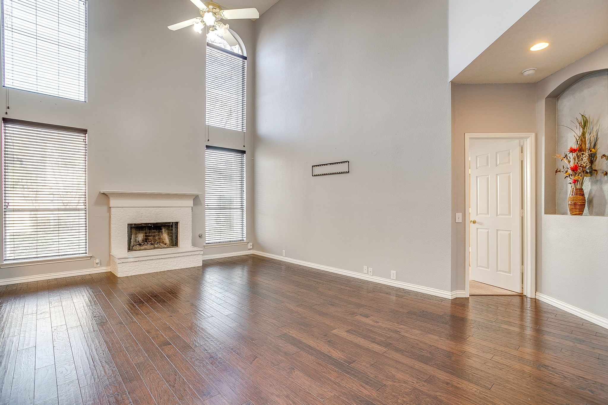 519 Deerwood Drive Burleson TX 76028