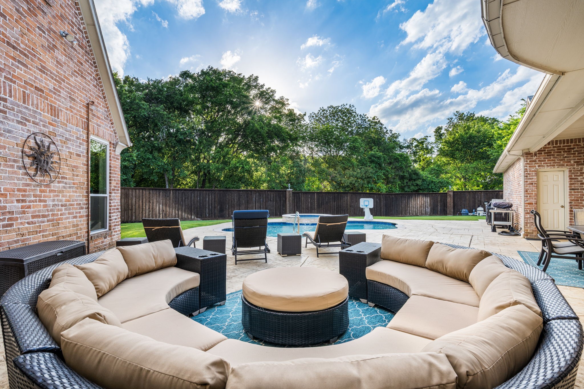 5607 Willow Wood Lane Dallas TX 75252