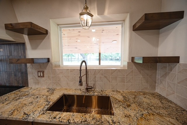 1319 East Fm 4 Cleburne TX 76031