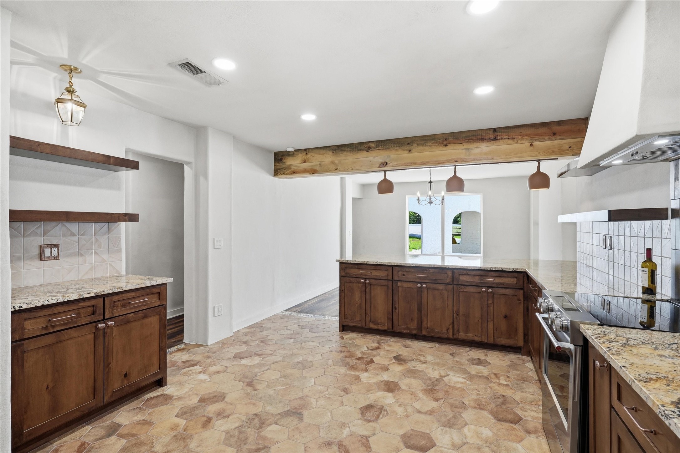 1319 East Fm 4 Cleburne TX 76031