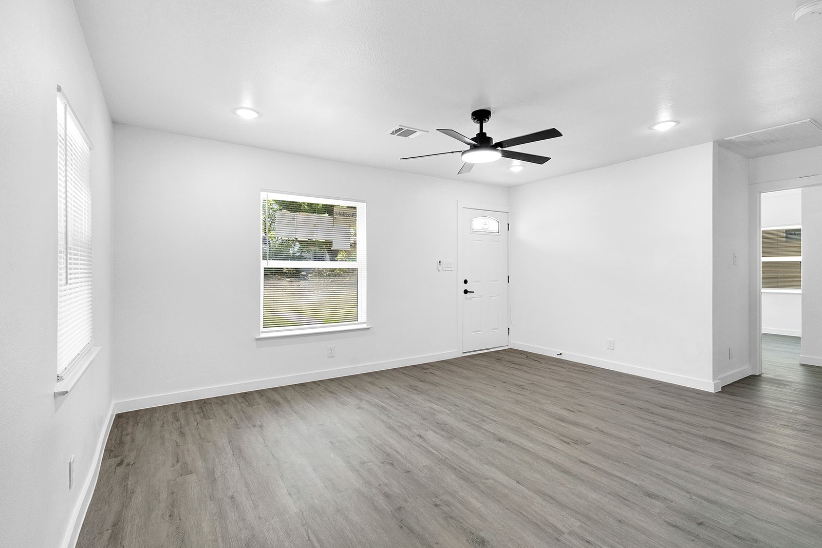 3335 S Ewing Avenue Dallas TX 75216