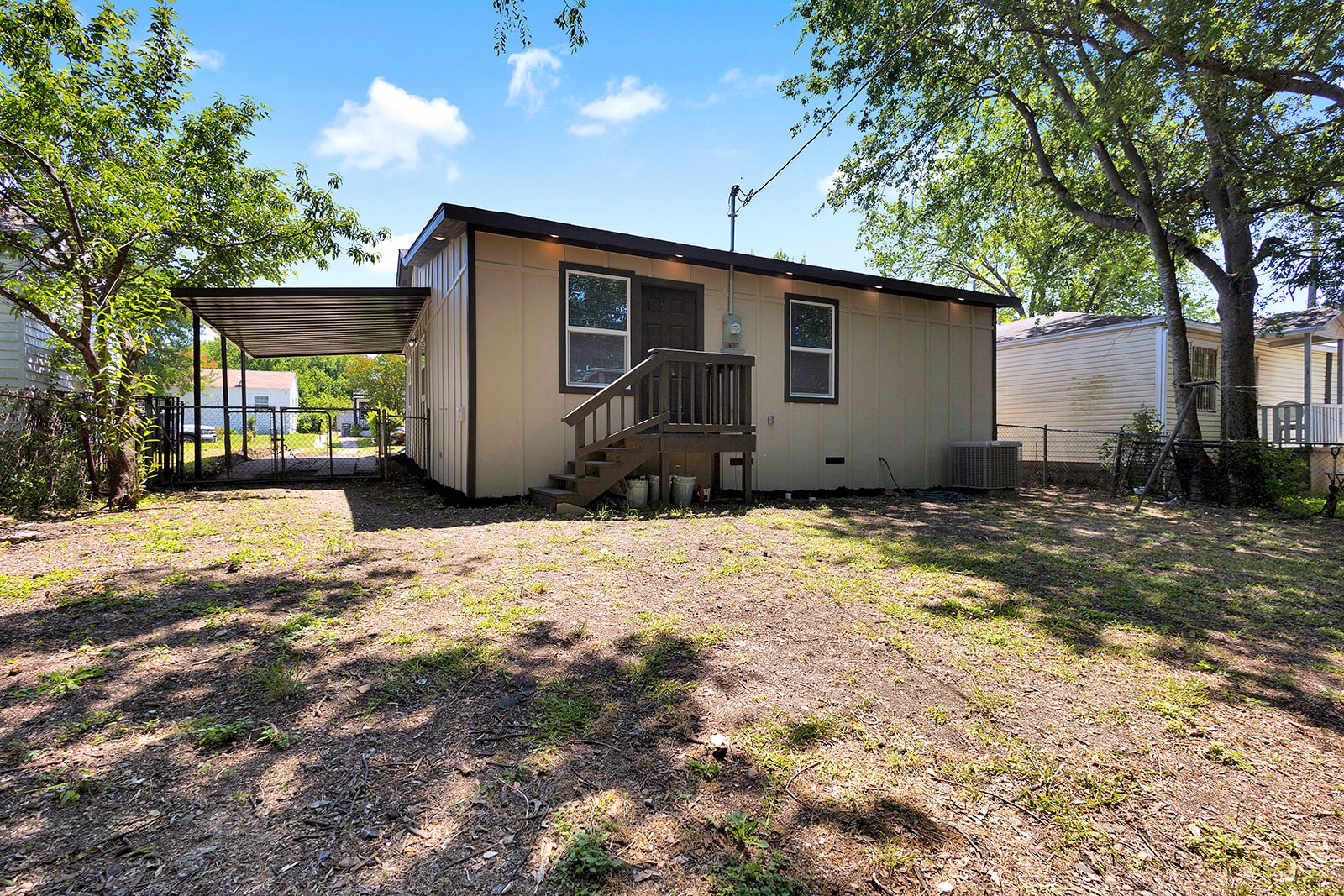 3335 S Ewing Avenue Dallas TX 75216