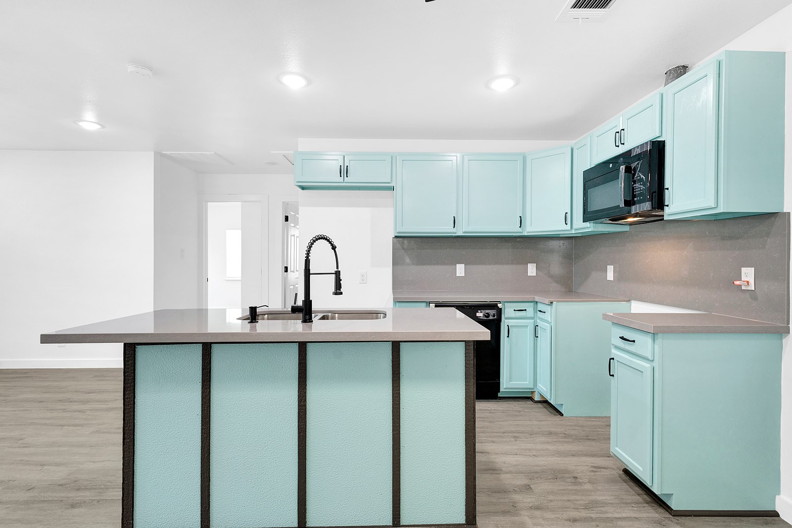 3335 S Ewing Avenue Dallas TX 75216