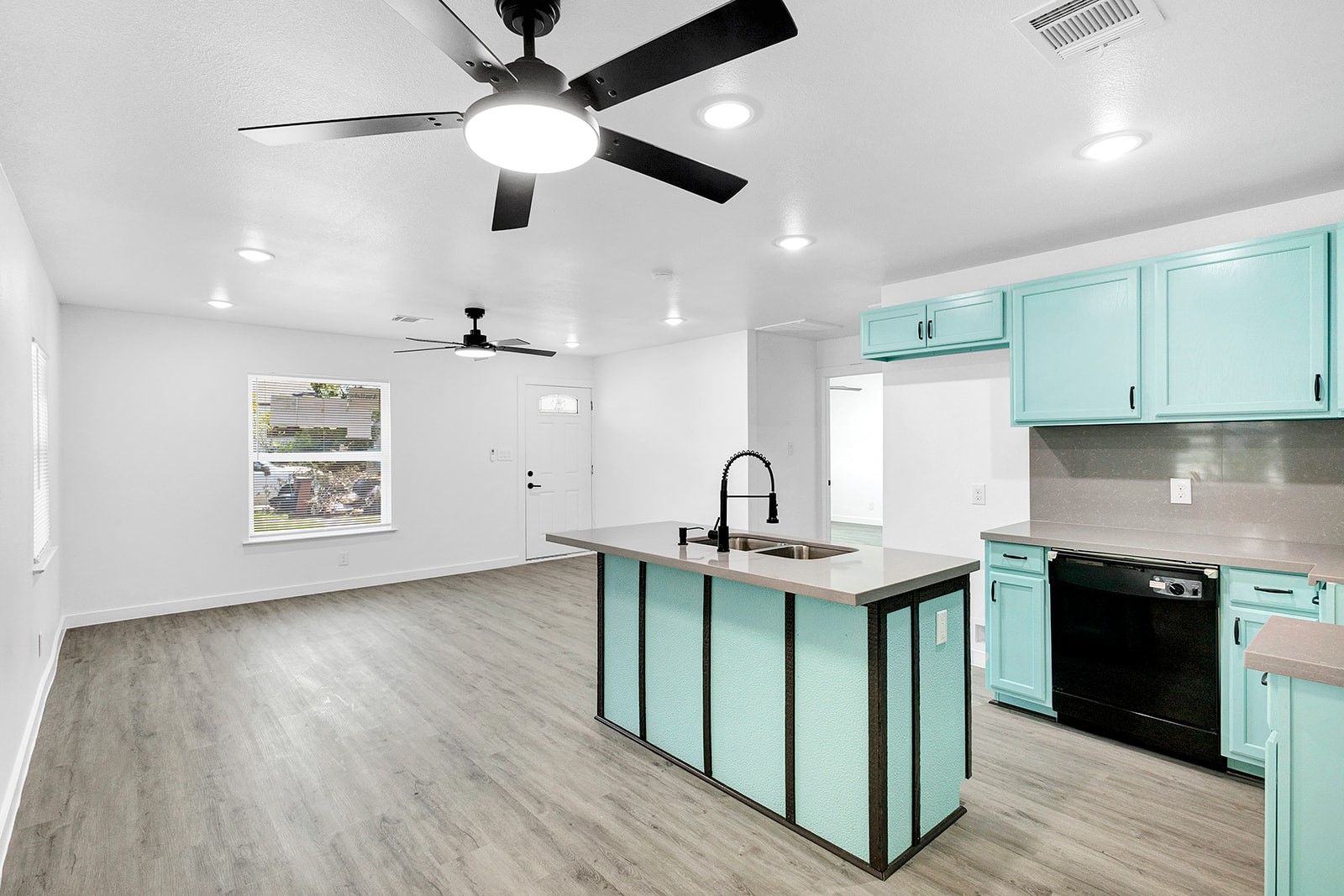 3335 S Ewing Avenue Dallas TX 75216