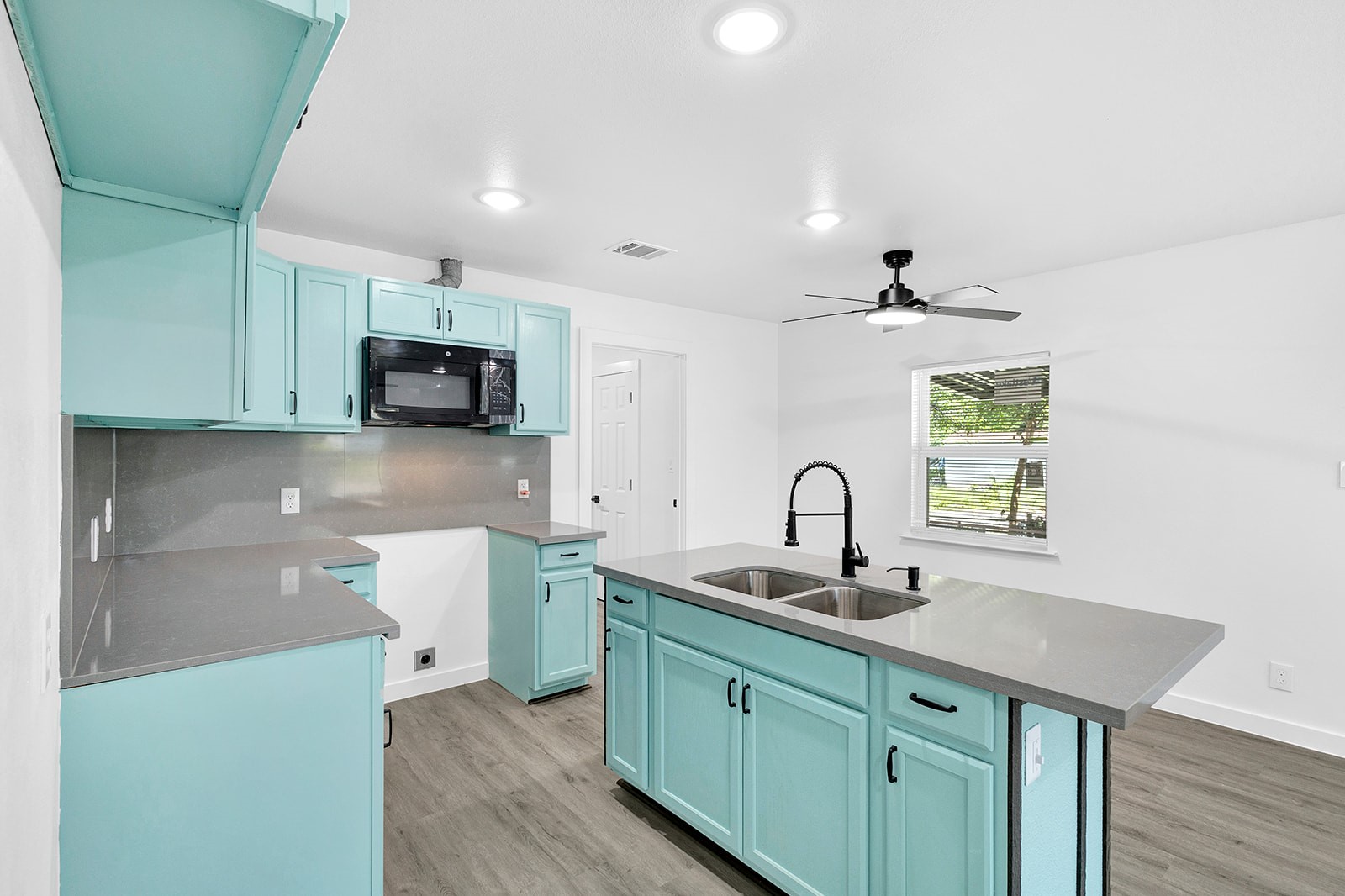 3335 S Ewing Avenue Dallas TX 75216