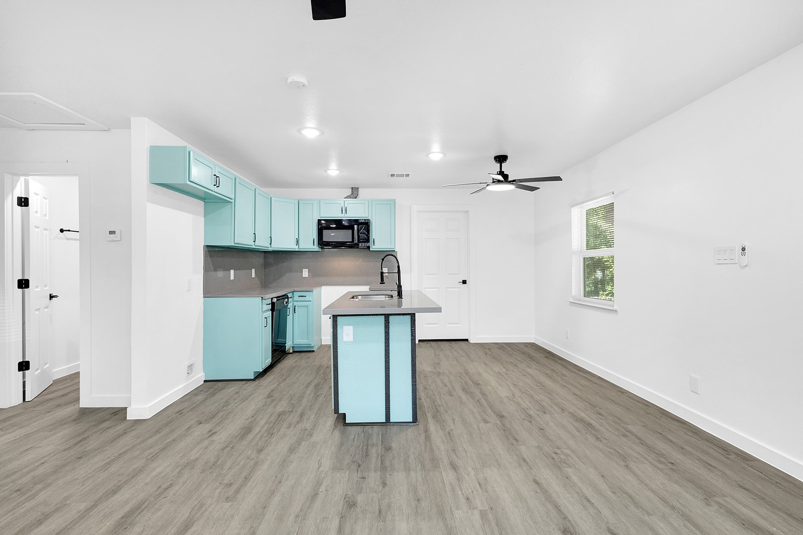 3335 S Ewing Avenue Dallas TX 75216