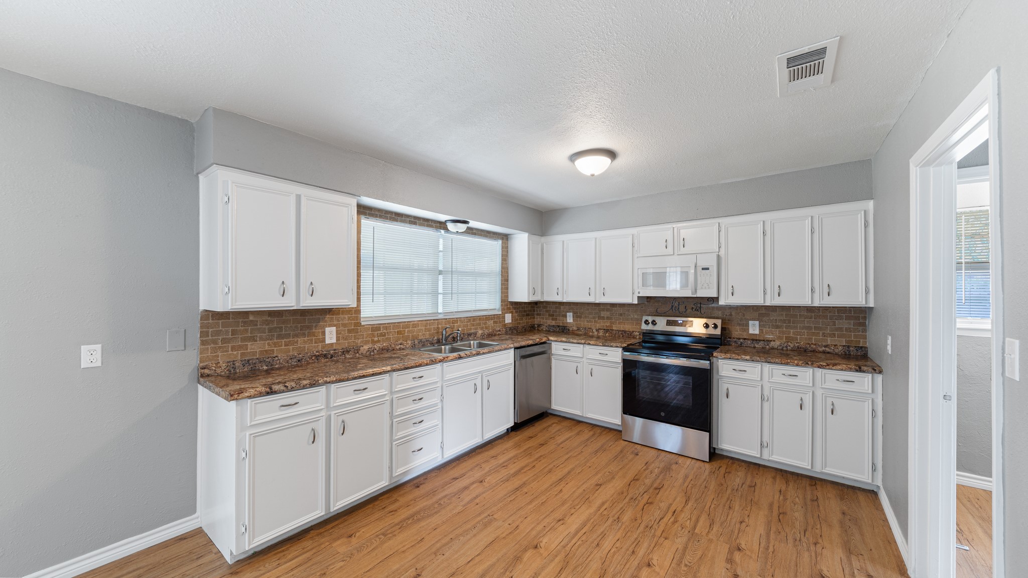 519 Malibu Drive Malakoff TX 75148