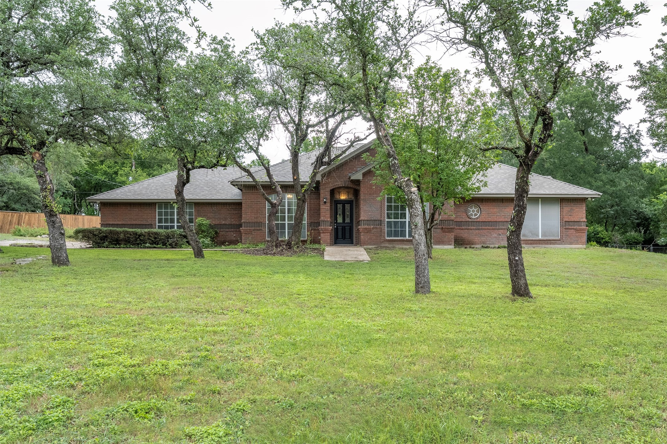 105 Meadowview Court Hudson Oaks TX 76087