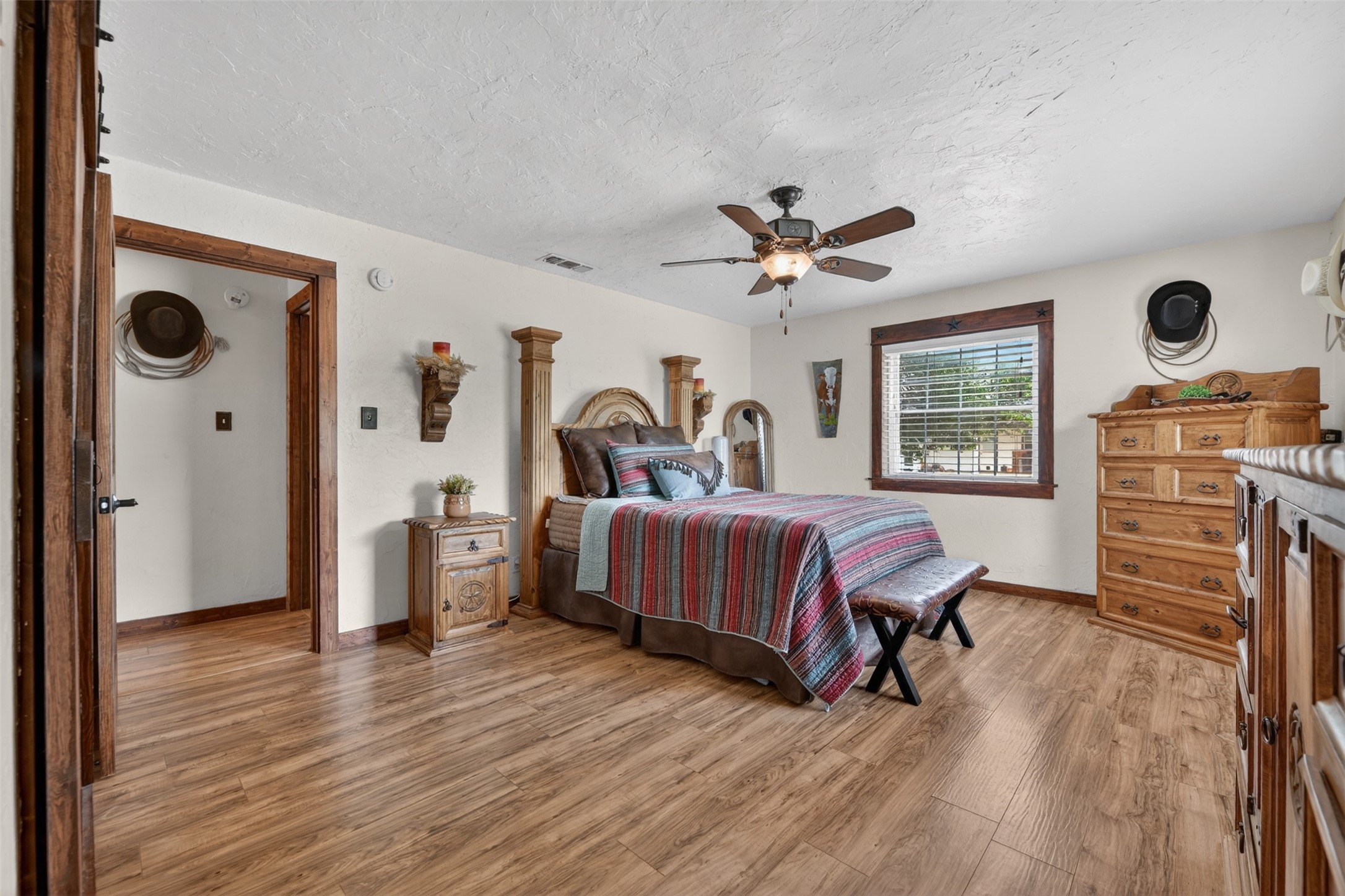 1102 Old Base Road Aurora TX 76078