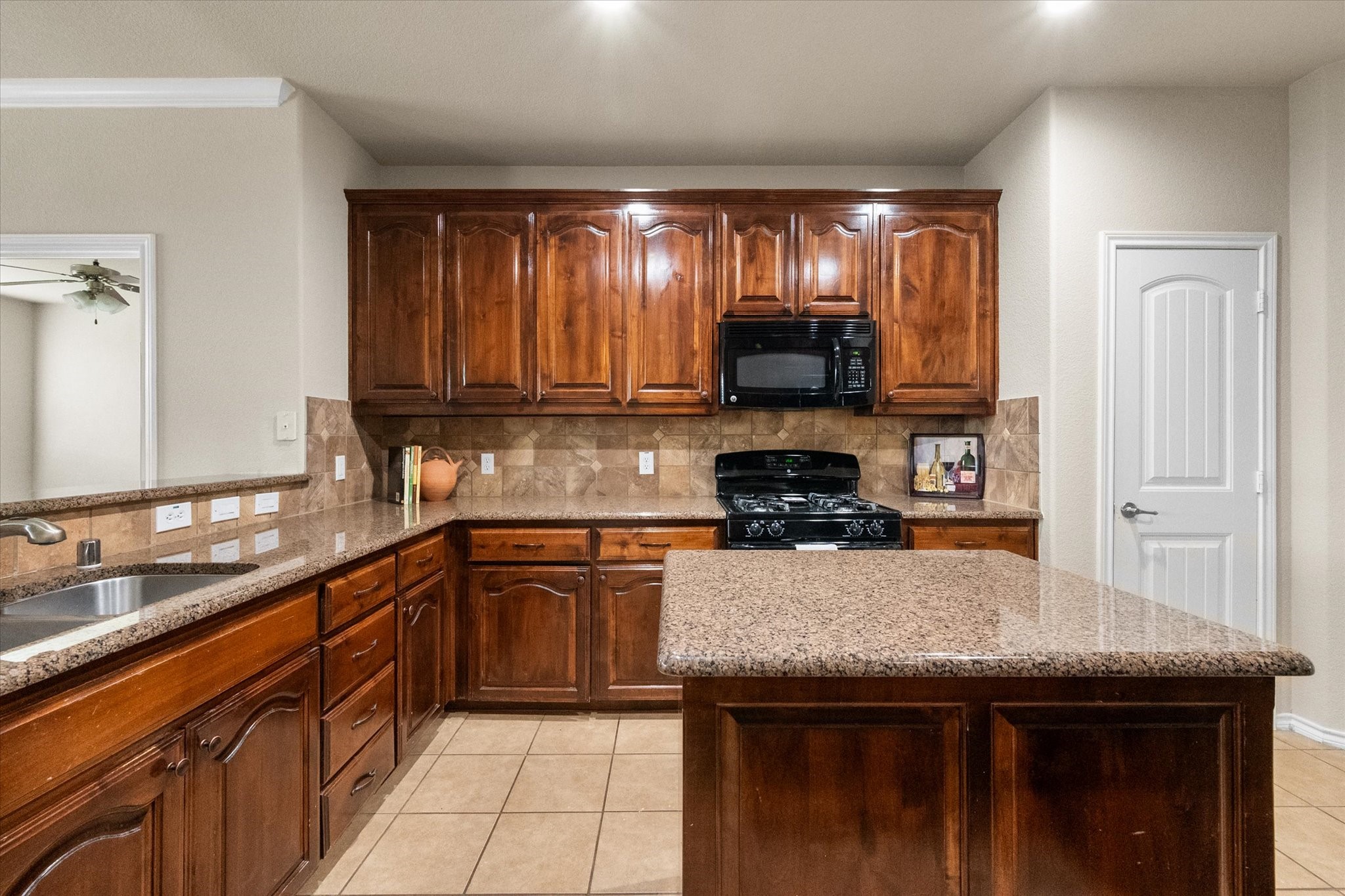 1507 Big Buck Trail Arlington TX 76002