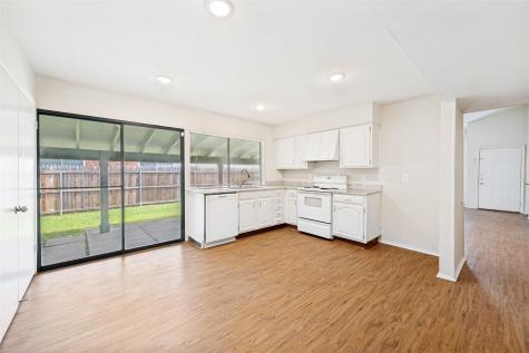 4708 Woodfield Drive Arlington TX 76016