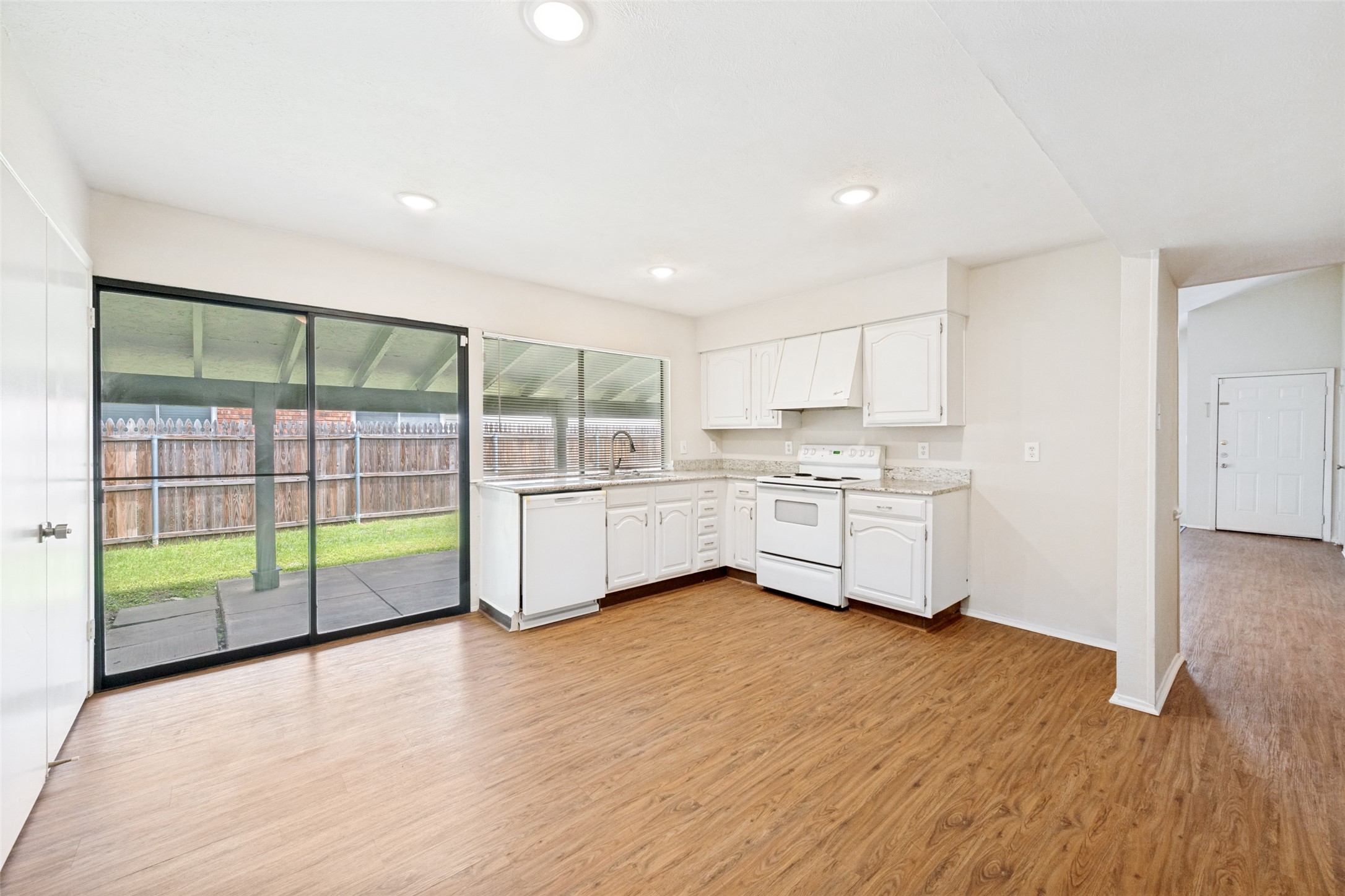 4708 Woodfield Drive Arlington TX 76016