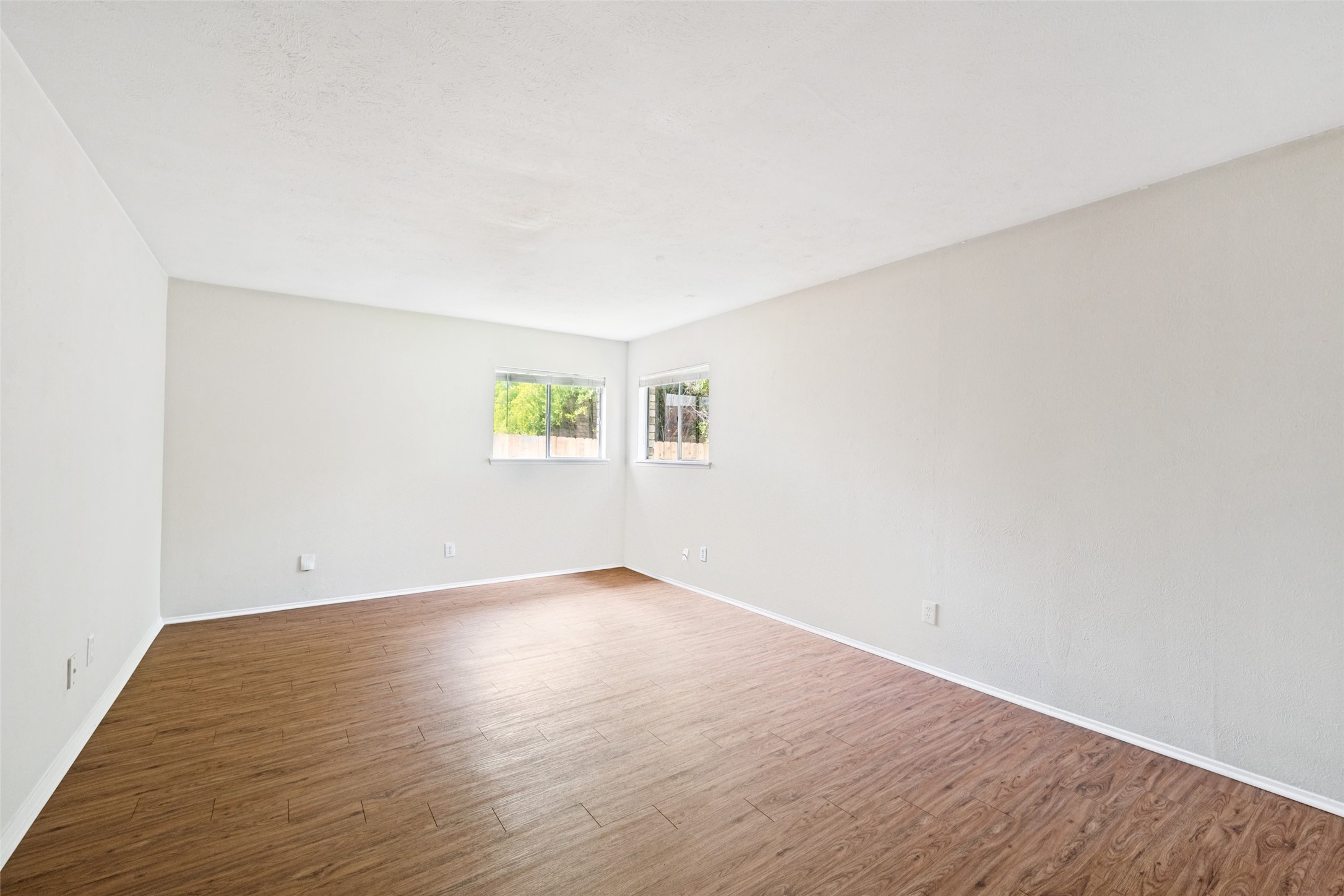 4708 Woodfield Drive Arlington TX 76016