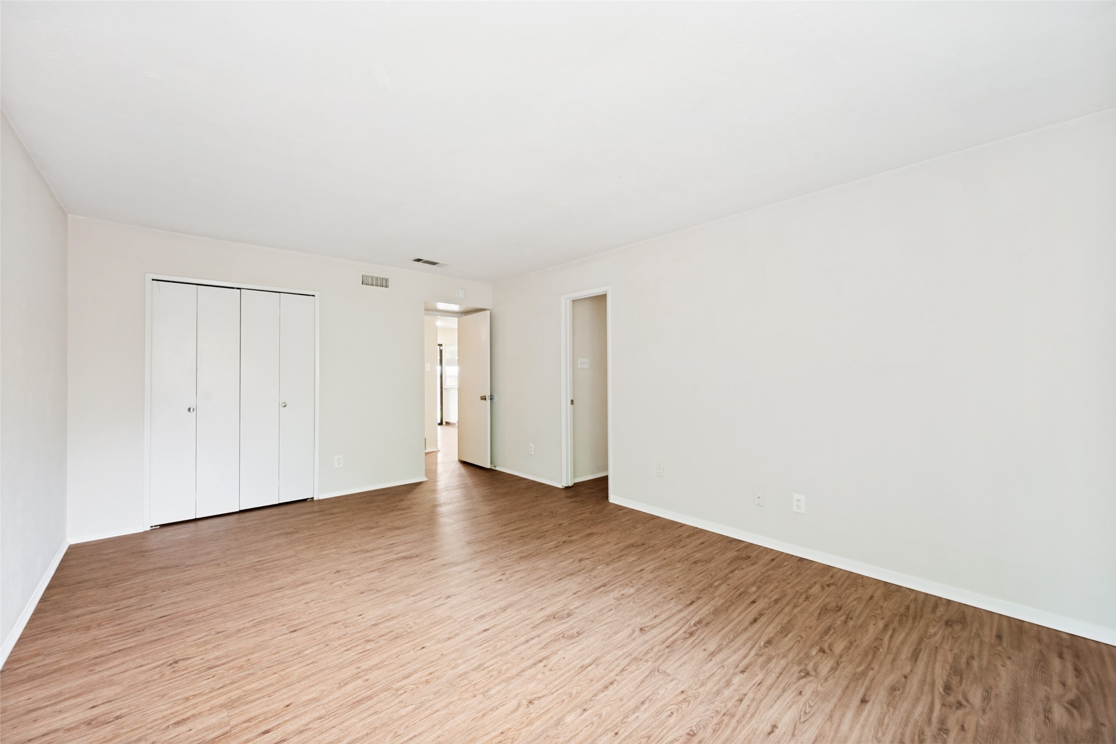 4708 Woodfield Drive Arlington TX 76016