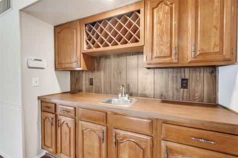4708 Woodfield Drive Arlington TX 76016