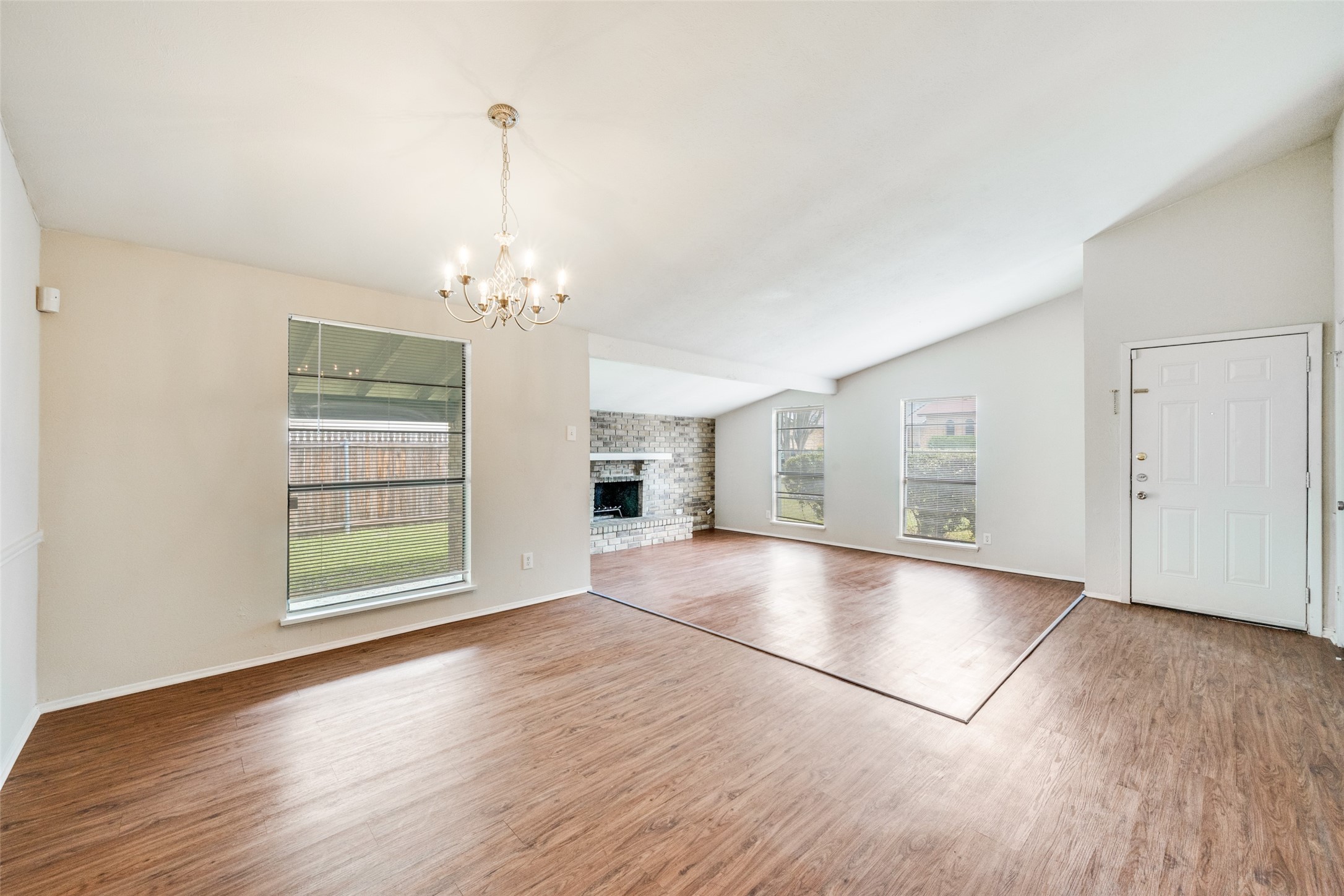 4708 Woodfield Drive Arlington TX 76016