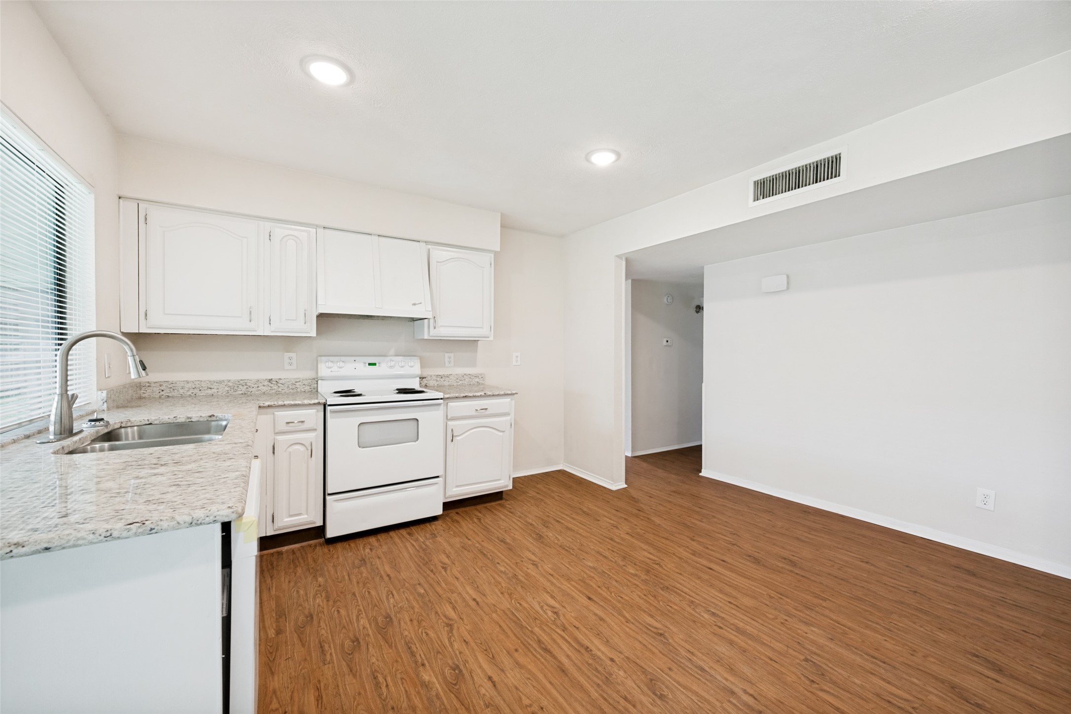 4708 Woodfield Drive Arlington TX 76016