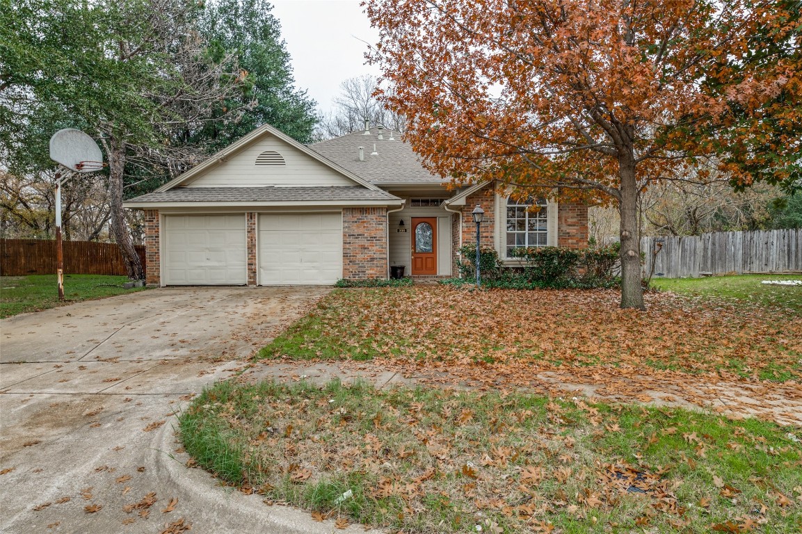 200 Creekside Drive Hurst TX 76053
