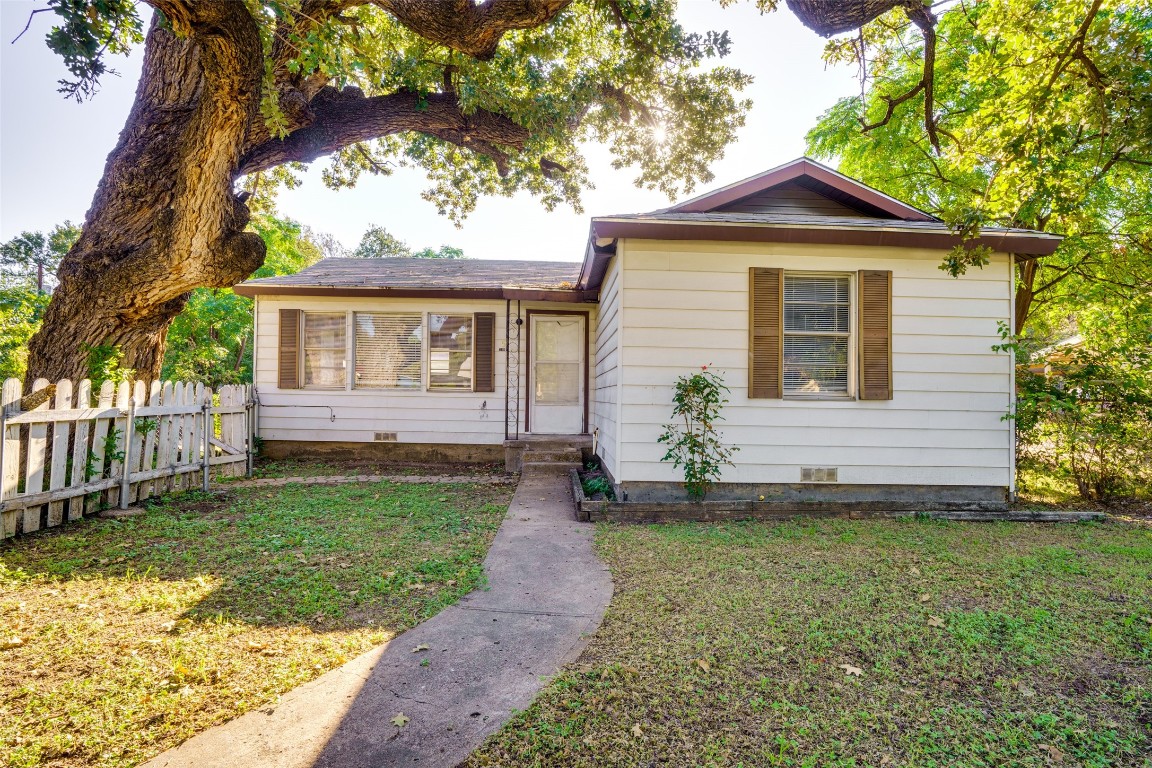 540 Hensley Drive Grand Prairie TX 75050
