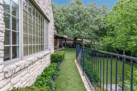 1800 Glenwick Drive Plano TX 75075