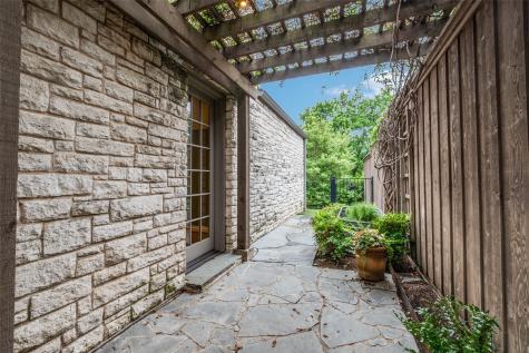 1800 Glenwick Drive Plano TX 75075