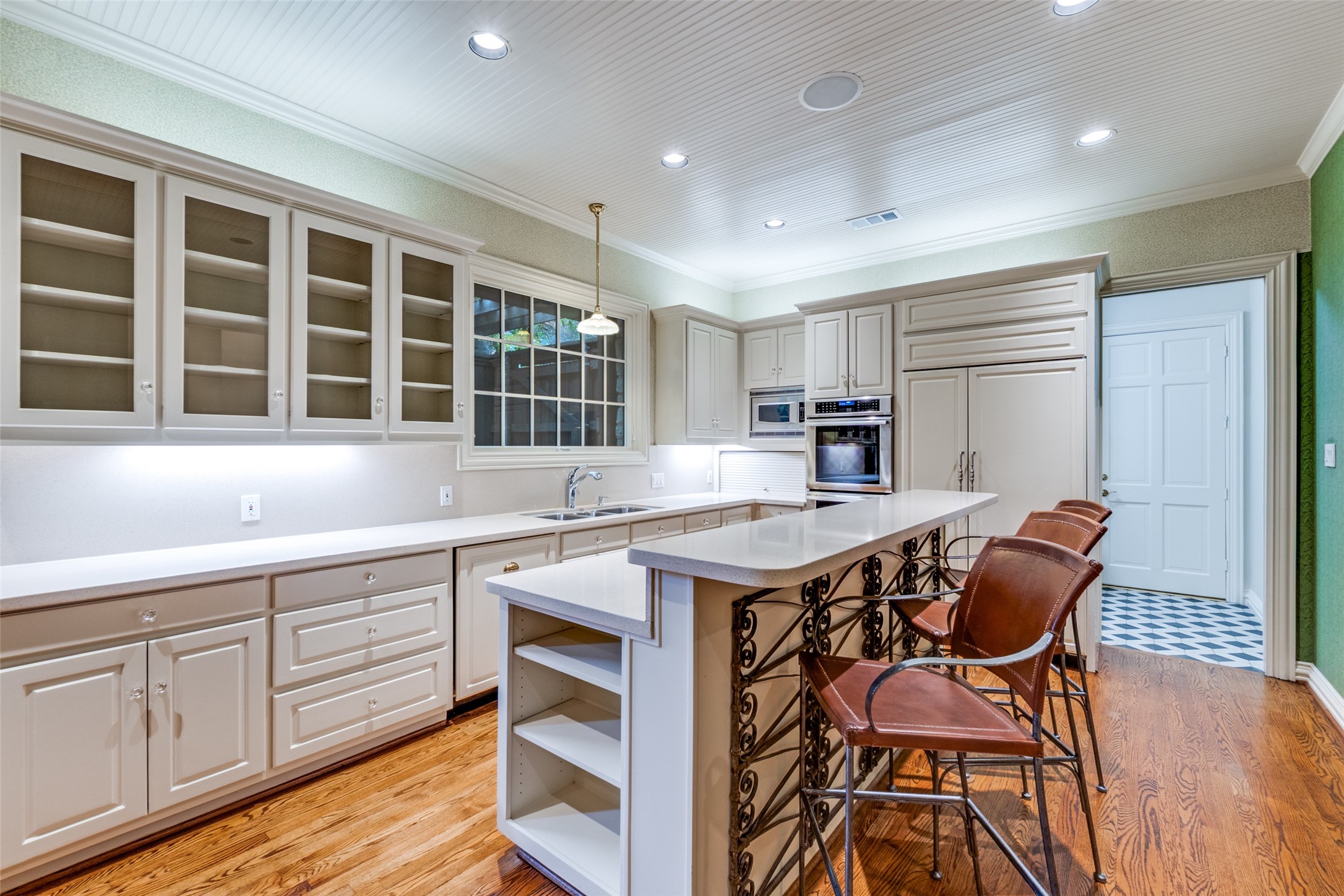1800 Glenwick Drive Plano TX 75075