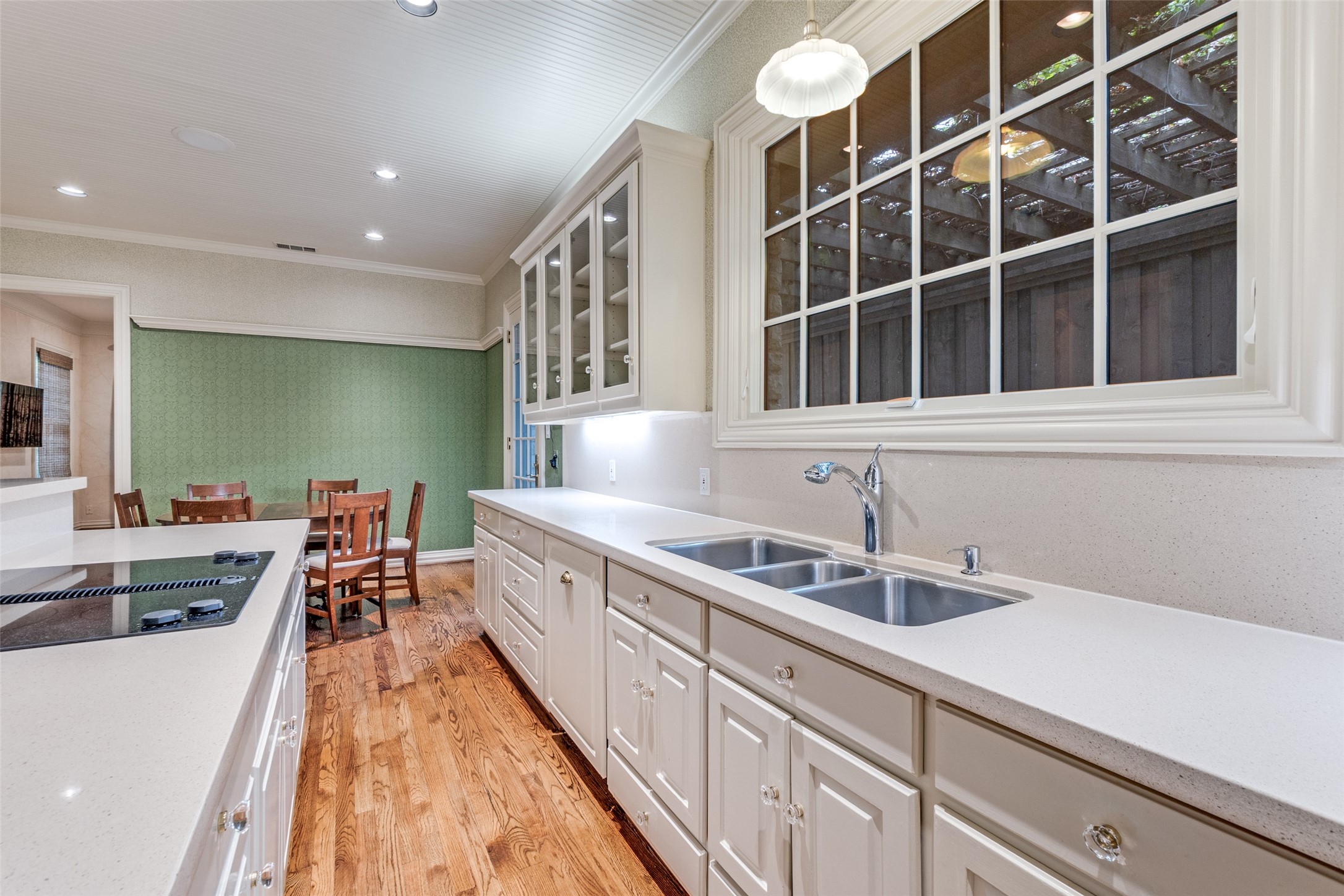 1800 Glenwick Drive Plano TX 75075