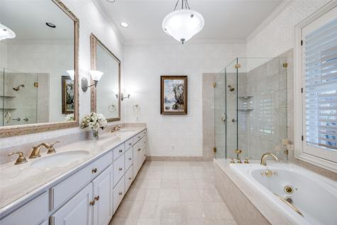 1800 Glenwick Drive Plano TX 75075
