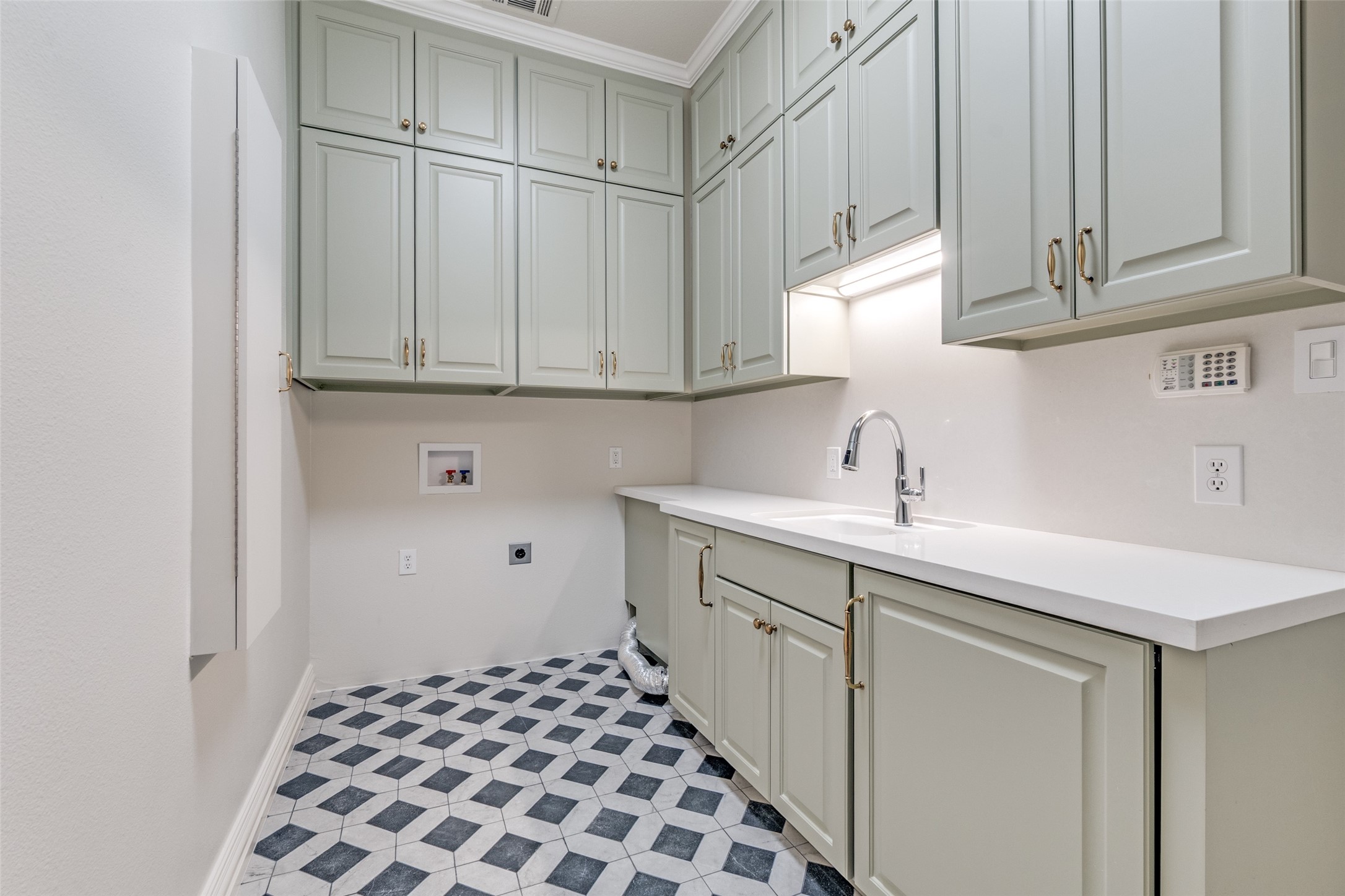 1800 Glenwick Drive Plano TX 75075
