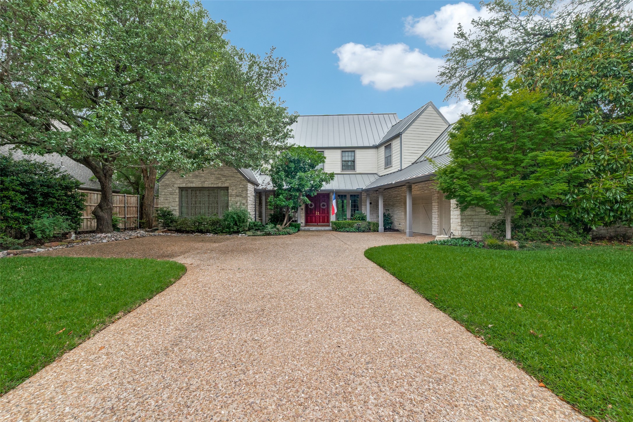 1800 Glenwick Drive Plano TX 75075