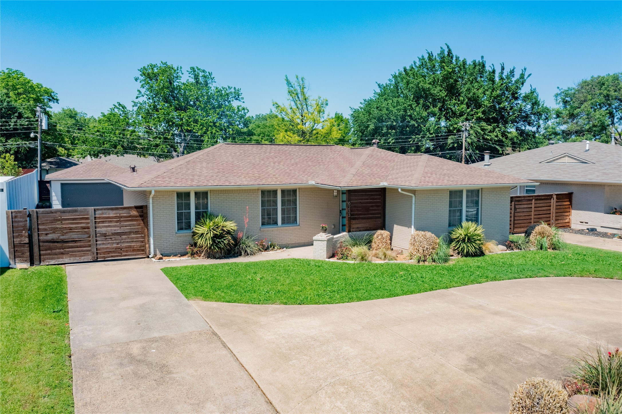 6233 E Lovers Lane Dallas TX 75214