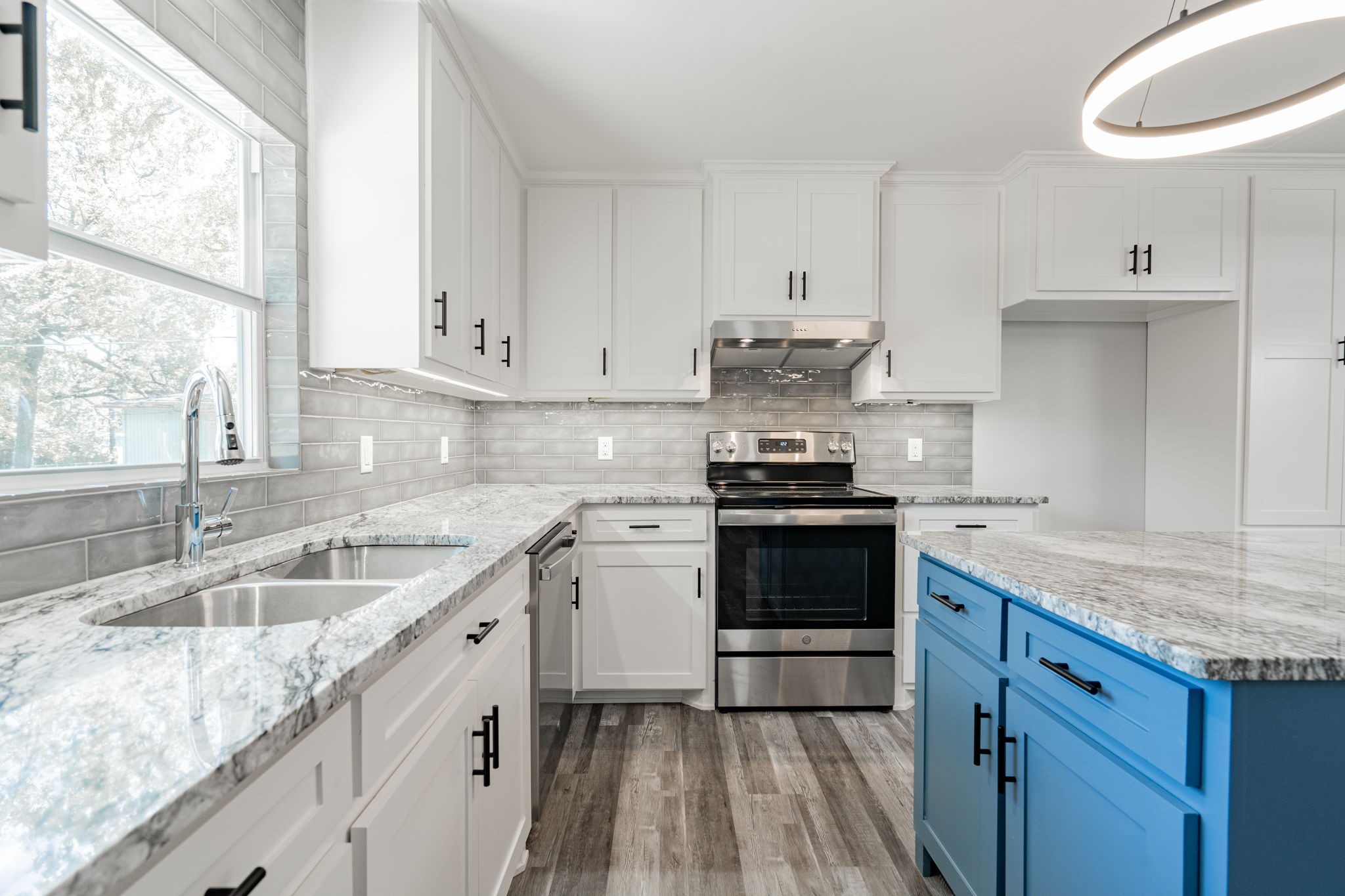 304 Pine Street Seven Points TX 75143