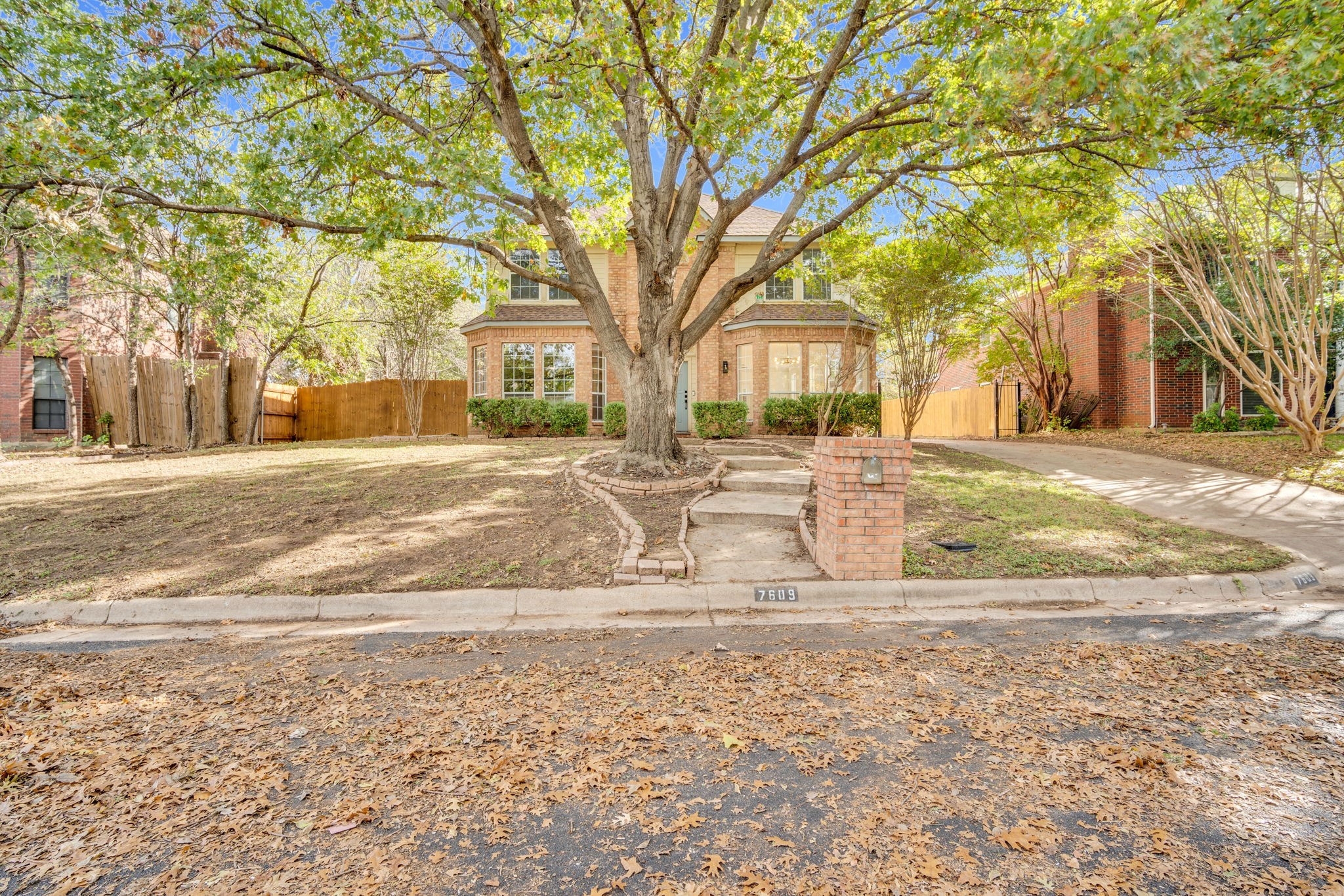 7609 Grassland Drive Fort Worth TX 76133
